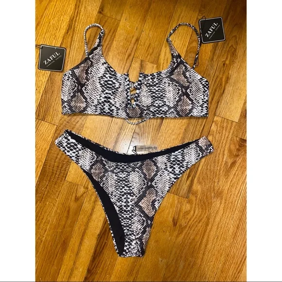 *Set of 2* Zaful cheeky bikinis - Picture 3 of 3